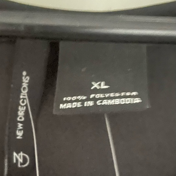 Women’s beautiful blouse - Picture 3 of 4